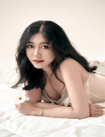 《问你妹2014》服装道具解析：时代还原与细节设计评价